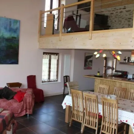 Hébergement de vacances Pierrepont-sur-l'arentèle, 5 Pièces, 9 Personnes - Fr-1-589-243